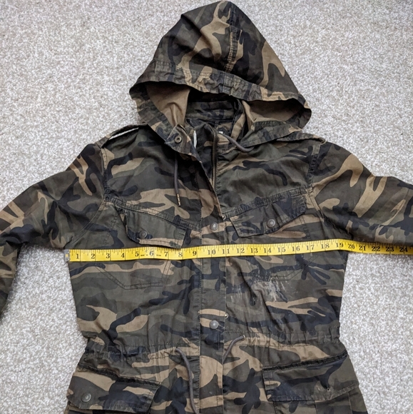 (2/$25) Bluenotes ruched waist drawstring hooded camo jacket (flawed) - Picture 12 of 14